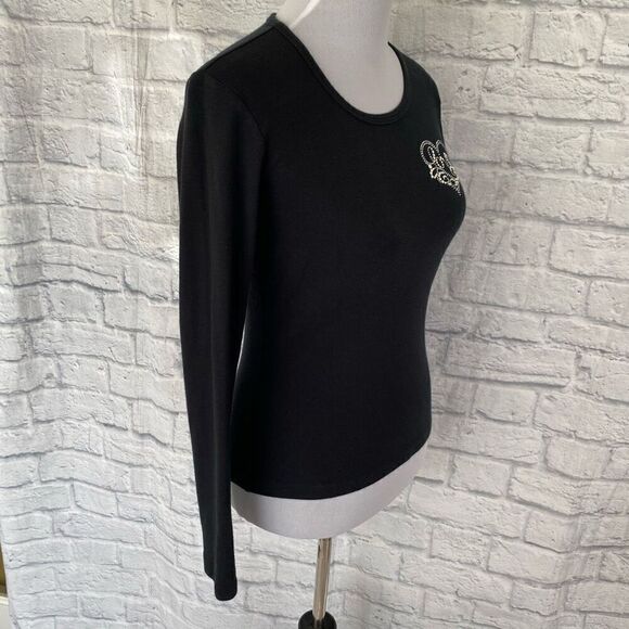 Women scoopneck Longsleeve black top w/studded Love on front of top - Picture 3 of 9
